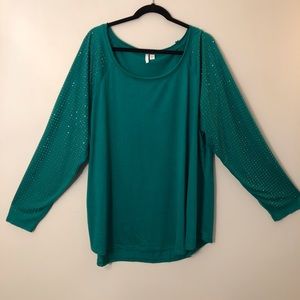 Women’s Plus Top